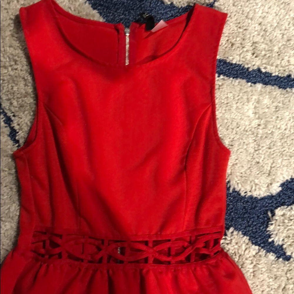 Red dress with cutouts - Picture 2 of 6